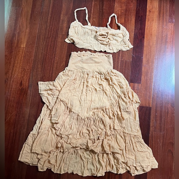 Corazon Crop Top and The Convertible Skirt in yellow. Free People. - Picture 2 of 4